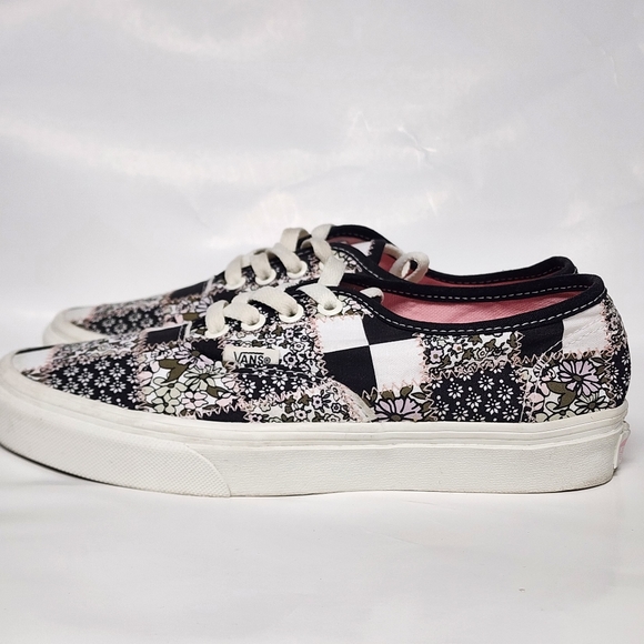 Vans Authentic Women Size Black White Checkered Skateboarding women 7.5, men 6 - Picture 2 of 11